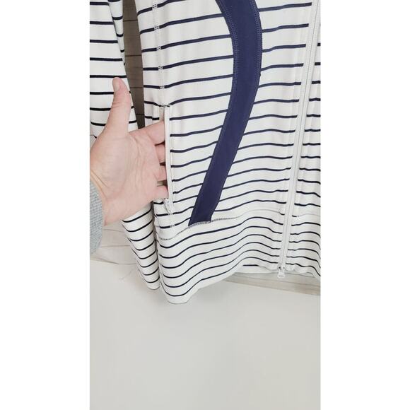 Lululemon Athletica In Stride Full Zip Jacket, in Navy/White, sz 8 - Picture 6 of 14